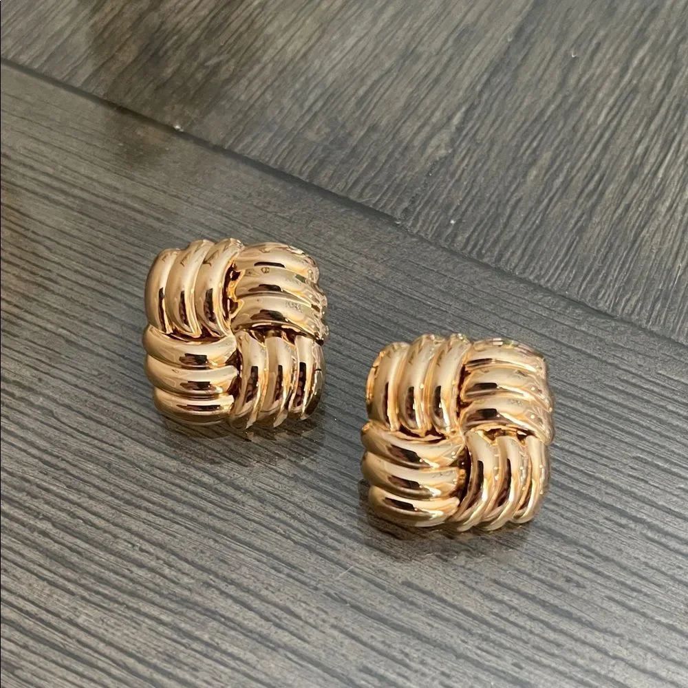 Vintage Style Square Gold-tone Knot Earrings